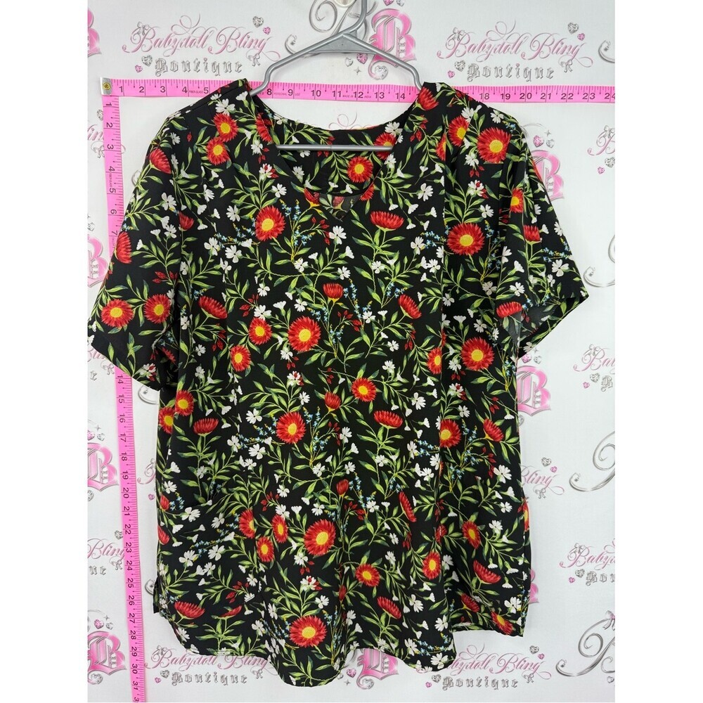 Floral Short-Sleeve Women’s Top - Black with Red Flowers